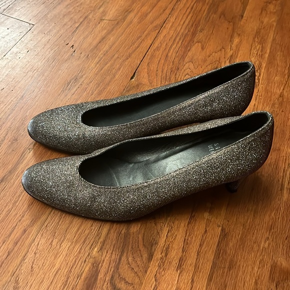 Stuart Weitzman Shoes - Stuart Wheitzman